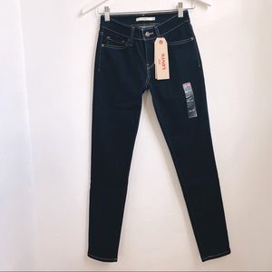 LEVI’S • 711 SKINNY • 25x28 NWT